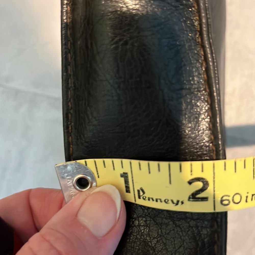 Worthington genuine leather handbag EUC black/ silver accents 11.5”x 6”x 2” - Picture 4 of 10